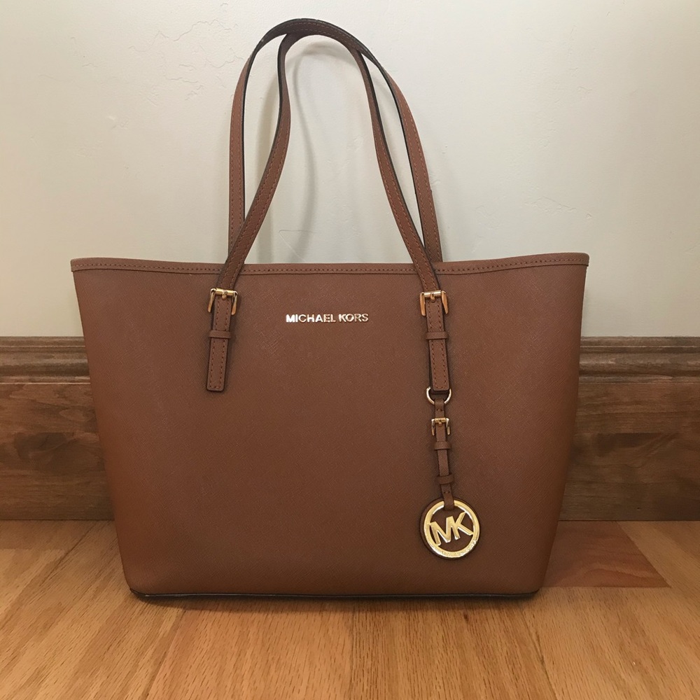 ❤️SOLD❤️ Michael Kors Jet Set Tote